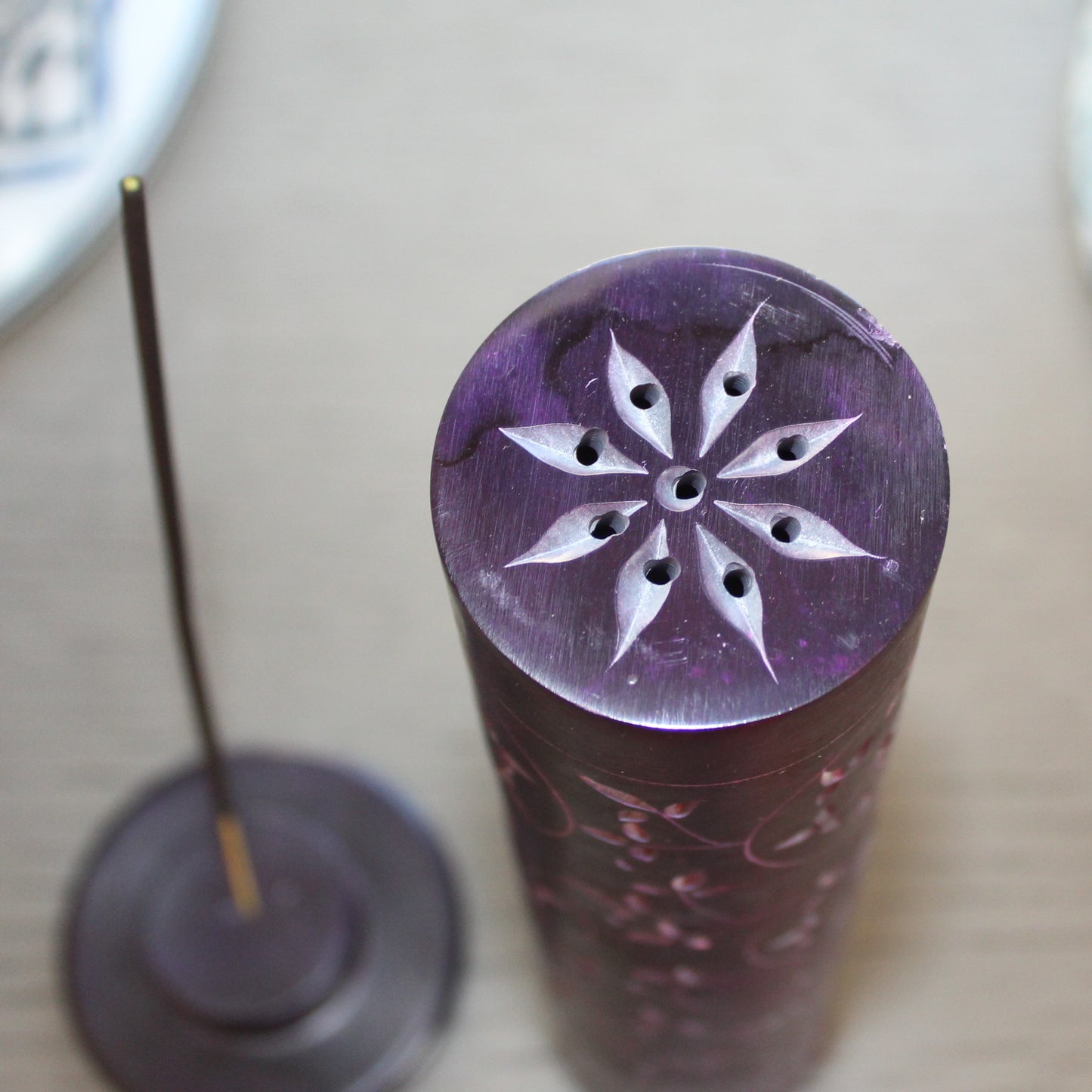 Amethyst Bloom – Hand-Carved Soapstone Incense Tower