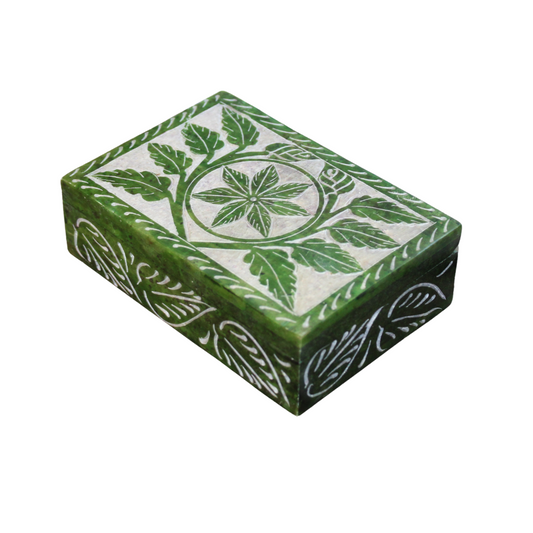 Verdant Grove Soapstone Box – Hand-Carved Green Leaf Keepsake