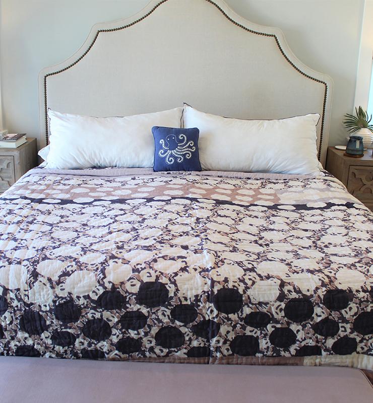 Cotton Quilt With Geometric Design - Little Elephant