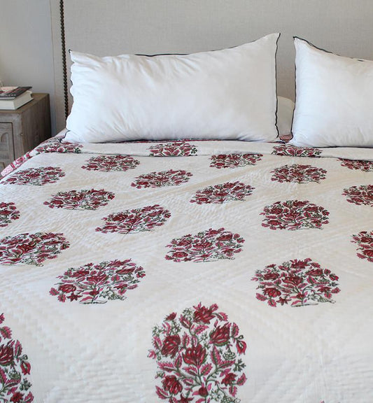 Cotton Quilt With Bold Motifs - Little Elephant