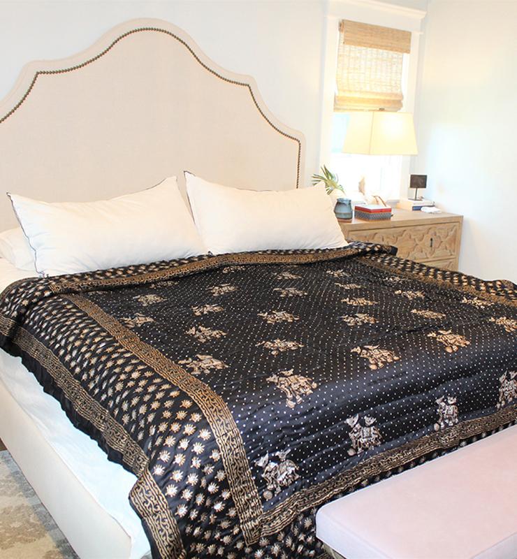 Black Silk Quilt - Little Elephant